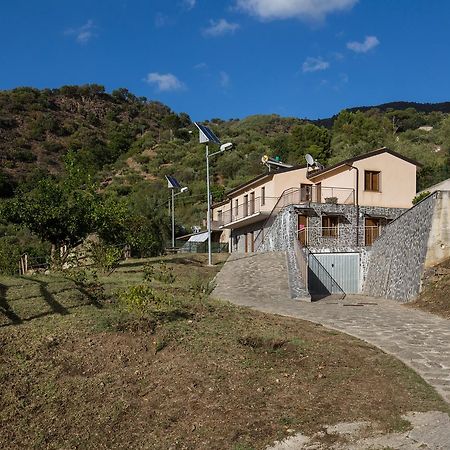 Villa Turismo Rurale Il Sole Sant'Angelo di Brolo Exterior foto