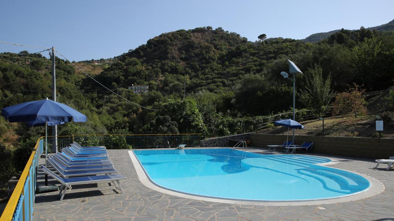 Villa Turismo Rurale Il Sole Sant'Angelo di Brolo Exterior foto