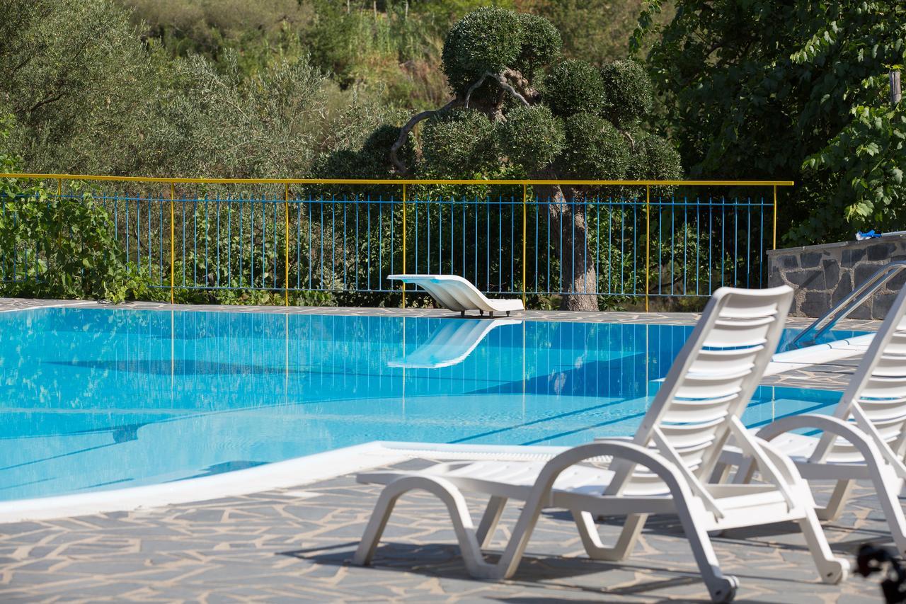 Villa Turismo Rurale Il Sole Sant'Angelo di Brolo Exterior foto